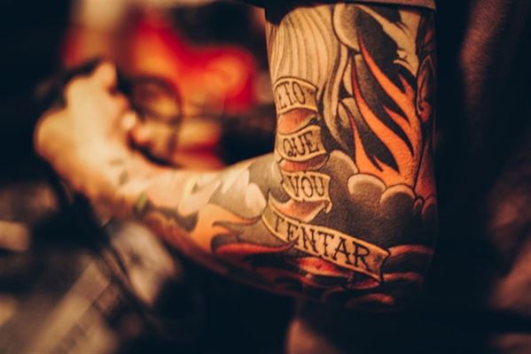 Oplev magien ved incredible ink tattoo